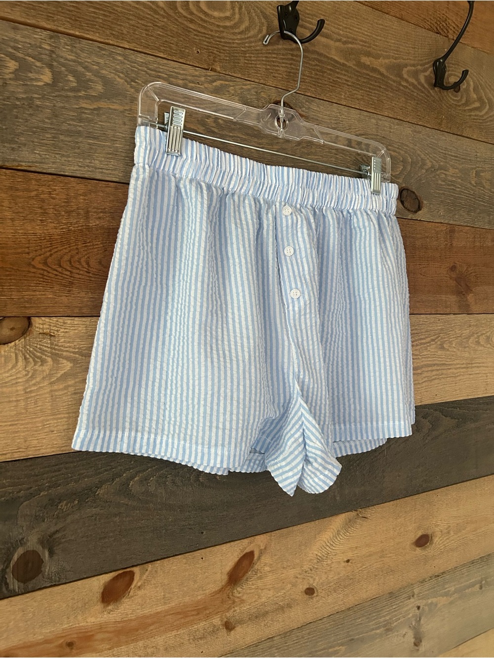 SHEIN Light Blue & White Striped Seer Sucker Shorts Size L - Picture 2 of 3